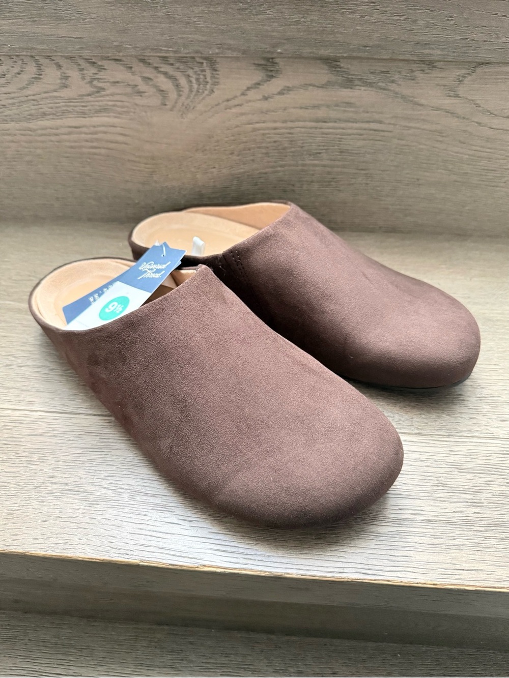NWT Universal Thread Brooke Faux Suede Chocolate Brown Clogs Mules 9.5